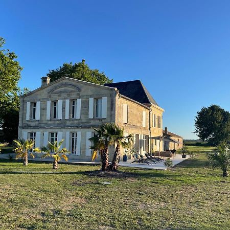 Chateau De Neyran Chambre D'Hotes & Spa Сулак-сюр-Мер Екстериор снимка